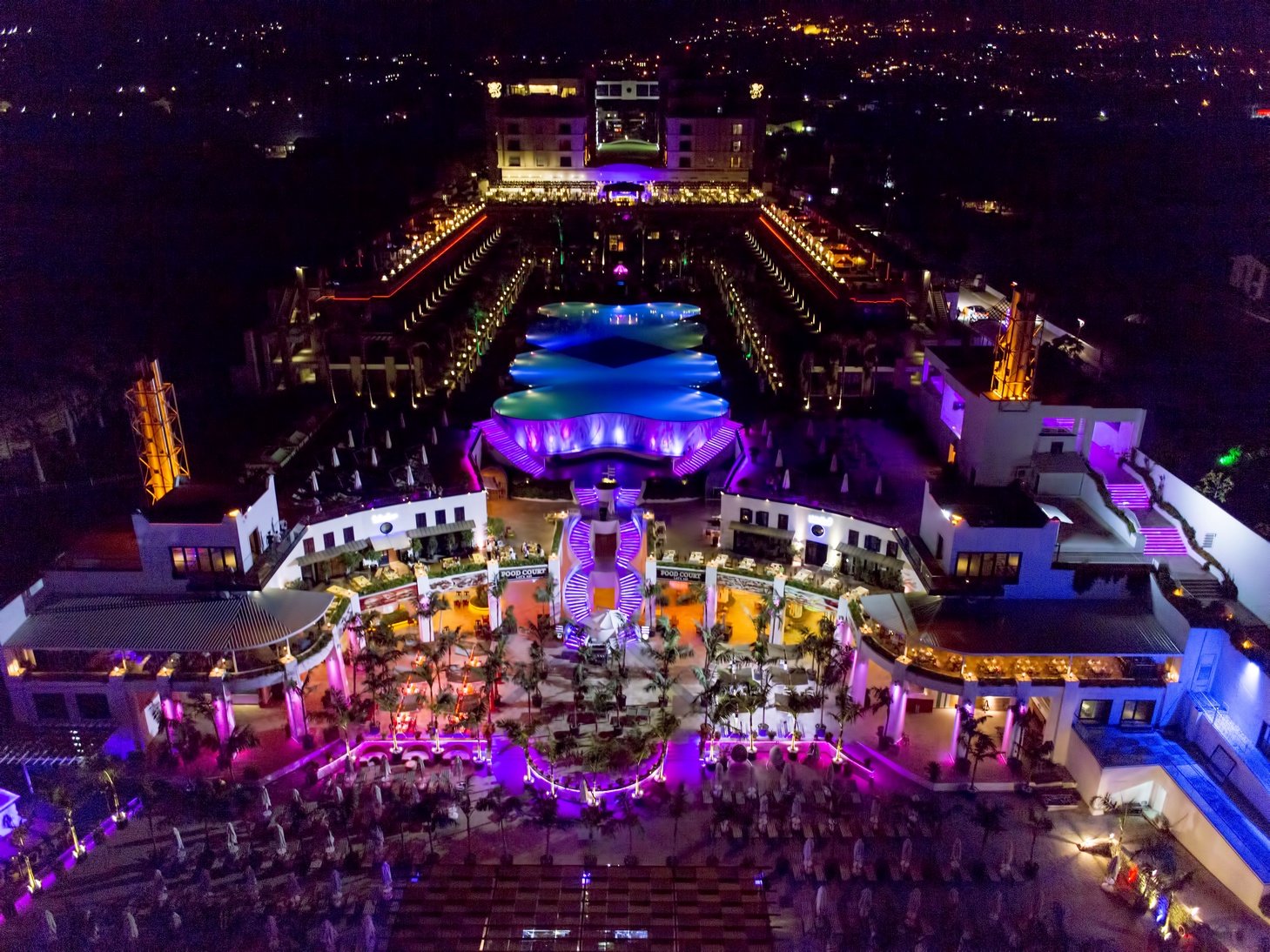 Cratos Premium Hotel
